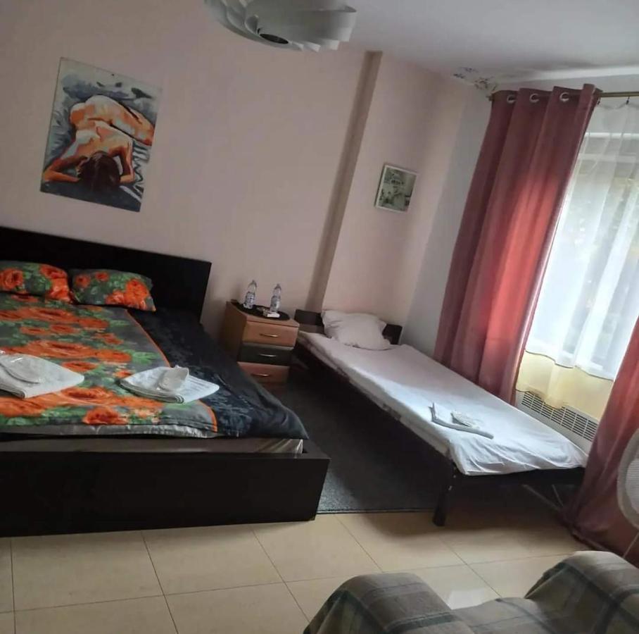 Ochota Forest Guest House Warszawa Eksteriør bilde
